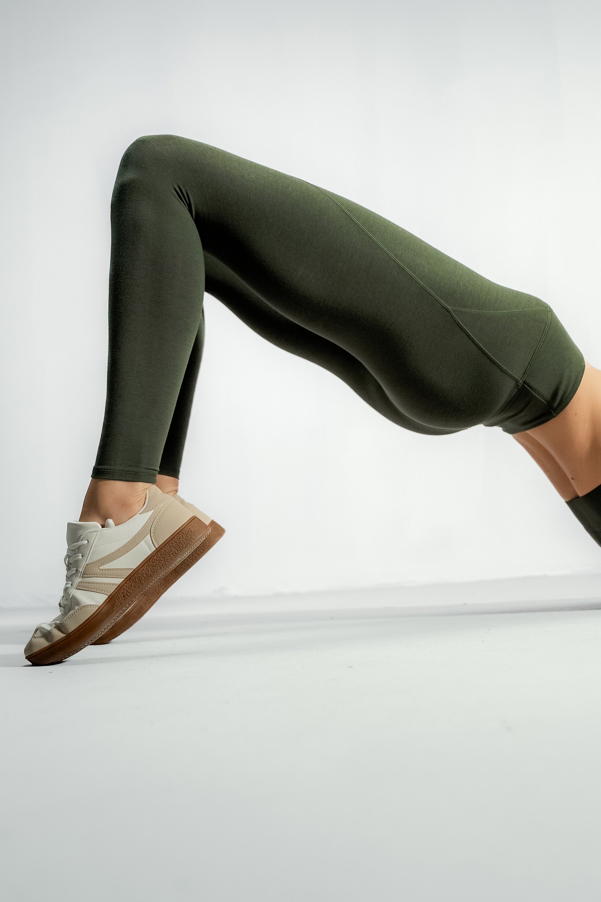 The Contour Bamboo Leggings | Nordic Green