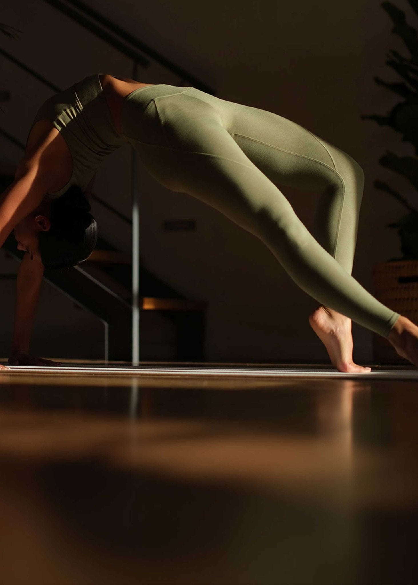 Women's Bamboo Contour Leggings - Airoc Ltd.