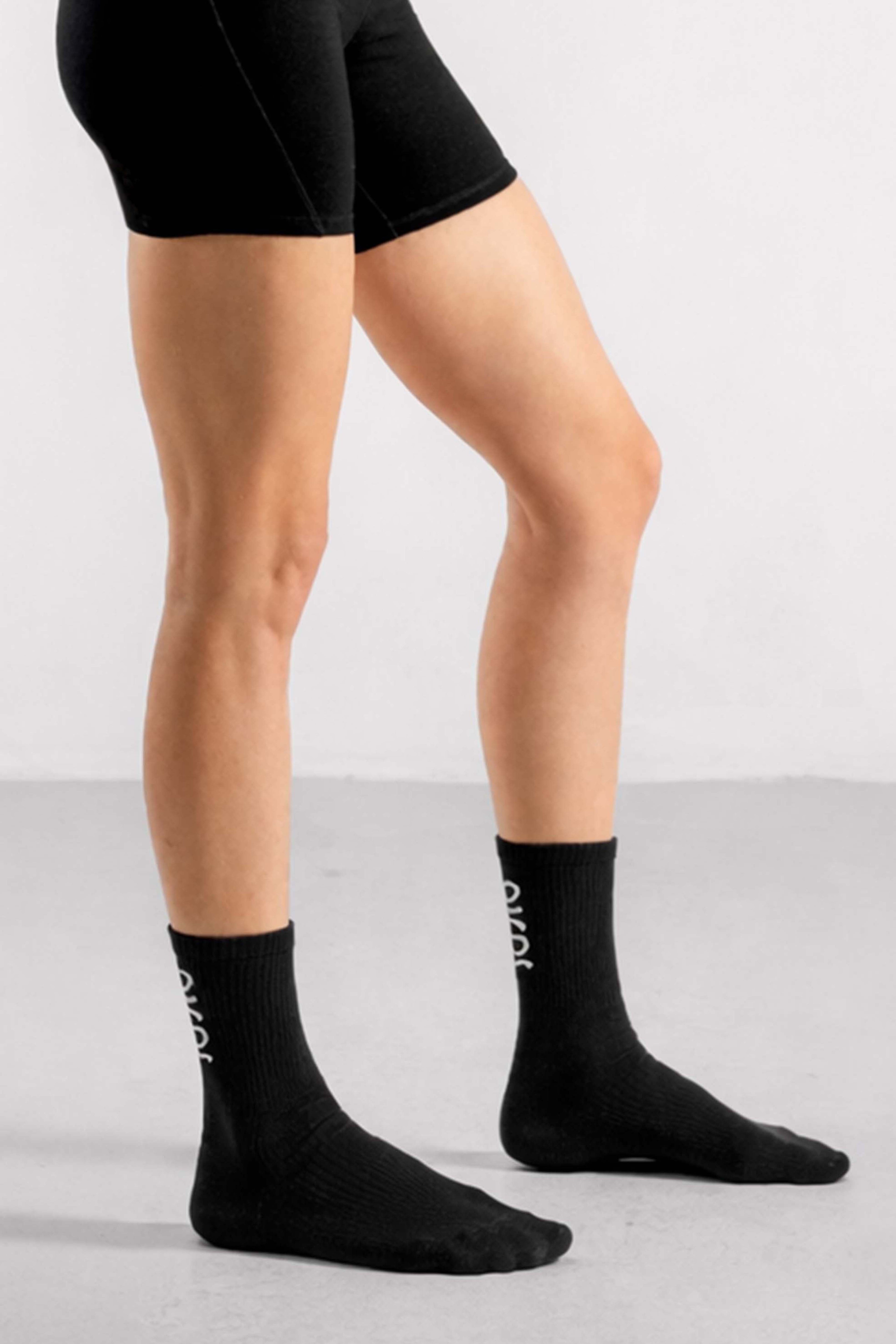 Airo Bamboo Training Socks | Midnight black