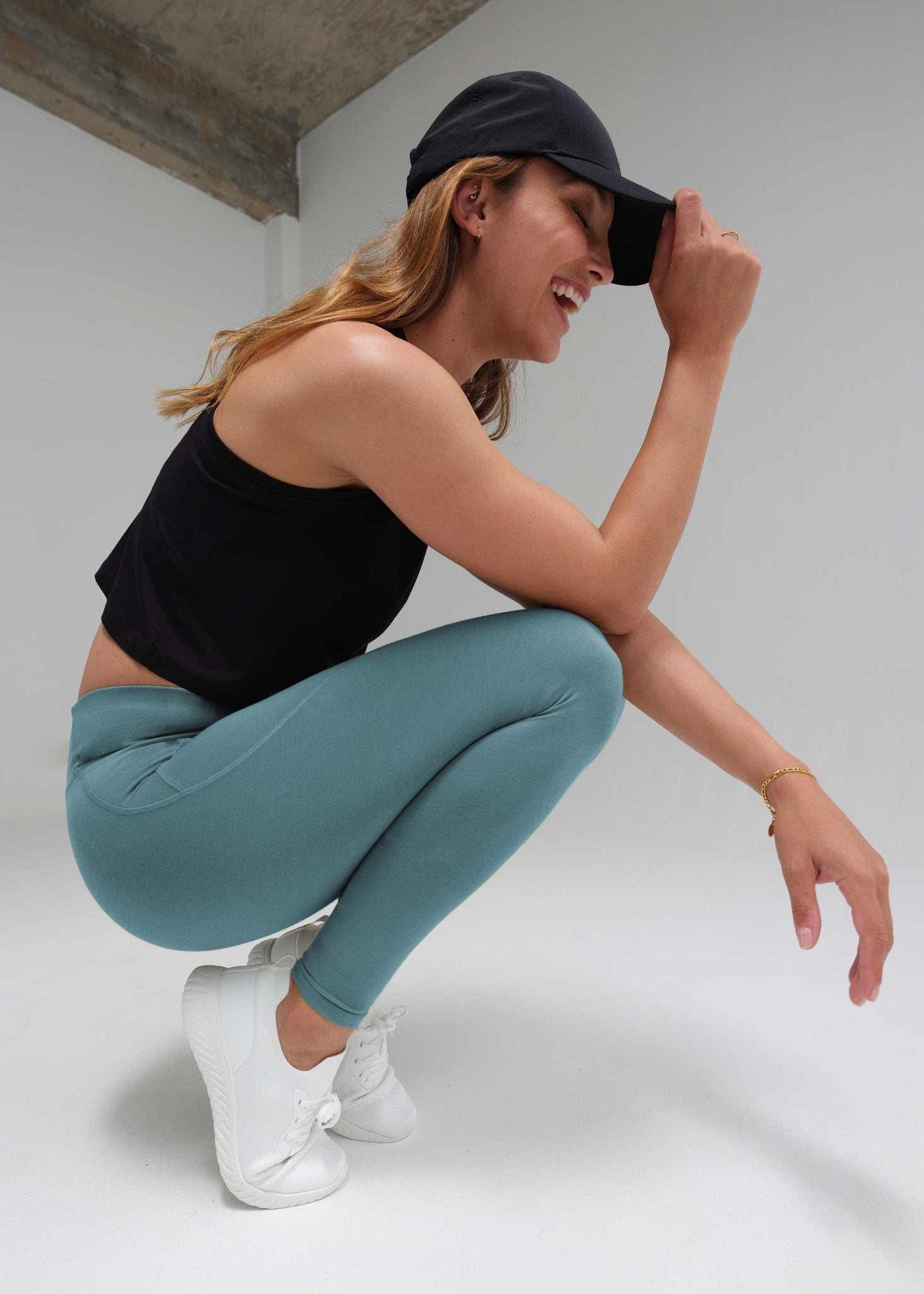 Women's Bamboo Airy Cropped Vest - Airoc Ltd.