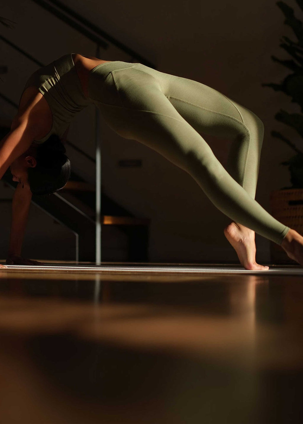 Women's Bamboo Contour Leggings - Airoc Ltd.